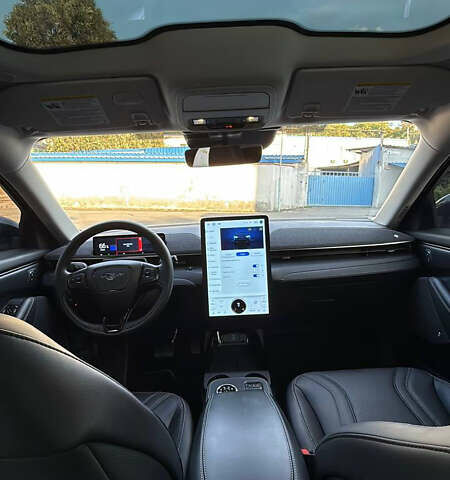 Белый Форд Mustang Mach-E, объемом двигателя 0 л и пробегом 100 тыс. км за 31000 $, фото 19 на Automoto.ua