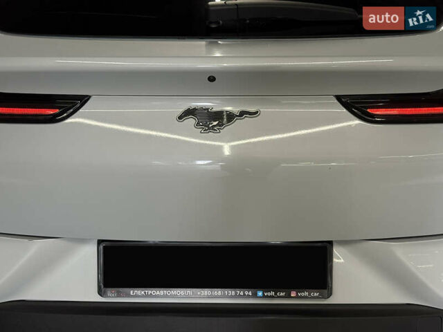 Белый Форд Mustang Mach-E, объемом двигателя 0 л и пробегом 228 тыс. км за 19900 $, фото 33 на Automoto.ua