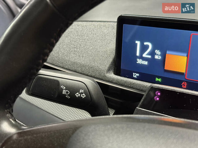 Белый Форд Mustang Mach-E, объемом двигателя 0 л и пробегом 228 тыс. км за 19900 $, фото 84 на Automoto.ua