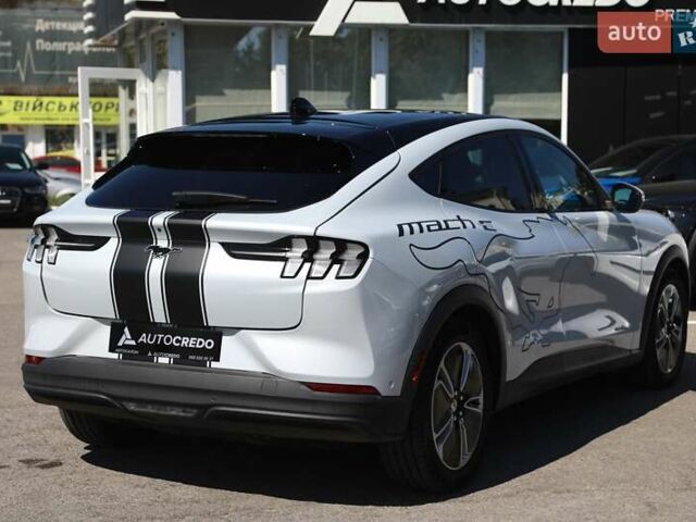 Белый Форд Mustang Mach-E, объемом двигателя 0 л и пробегом 67 тыс. км за 27500 $, фото 3 на Automoto.ua