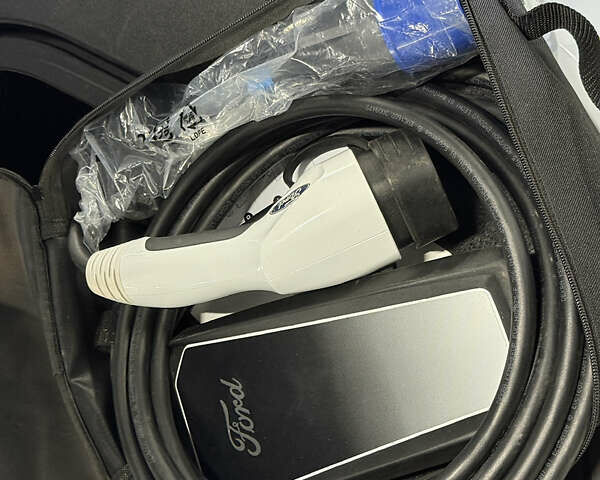 Белый Форд Mustang Mach-E, объемом двигателя 0 л и пробегом 228 тыс. км за 19900 $, фото 30 на Automoto.ua