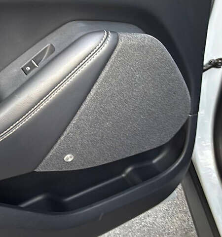 Белый Форд Mustang Mach-E, объемом двигателя 0 л и пробегом 100 тыс. км за 31000 $, фото 23 на Automoto.ua