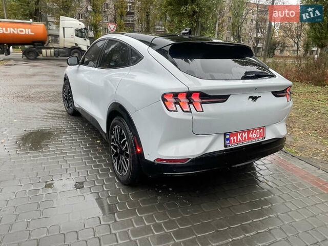 Форд Mustang Mach-E 2021 в Кременчуге на Automoto.ua Белый Форд Mustang Mach-E, объемом двигателя 0 л и пробегом 120 тыс. км за 28000 $, фото 12 на Automoto.ua