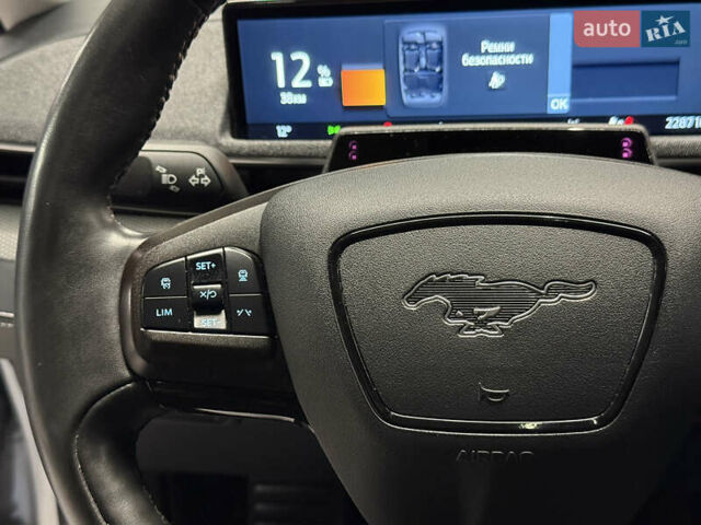 Белый Форд Mustang Mach-E, объемом двигателя 0 л и пробегом 228 тыс. км за 19900 $, фото 71 на Automoto.ua