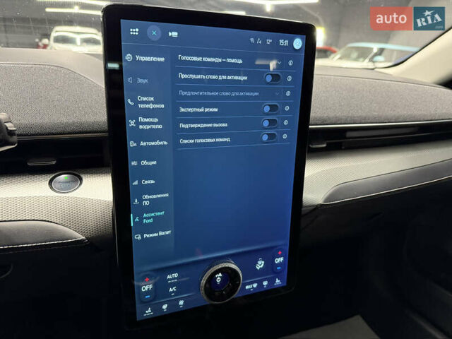 Белый Форд Mustang Mach-E, объемом двигателя 0 л и пробегом 228 тыс. км за 19900 $, фото 86 на Automoto.ua