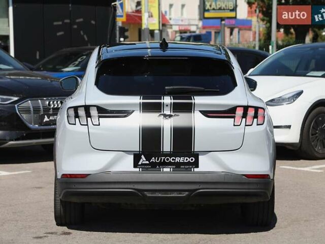 Белый Форд Mustang Mach-E, объемом двигателя 0 л и пробегом 67 тыс. км за 27500 $, фото 4 на Automoto.ua