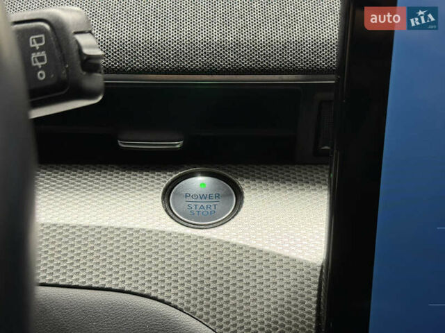 Белый Форд Mustang Mach-E, объемом двигателя 0 л и пробегом 228 тыс. км за 19900 $, фото 74 на Automoto.ua