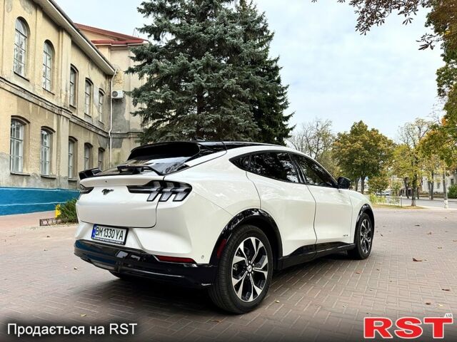 Белый Форд Mustang Mach-E, объемом двигателя 0 л и пробегом 24 тыс. км за 27999 $, фото 2 на Automoto.ua