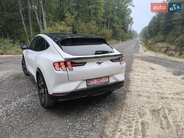 Білий Форд Mustang Mach-E, об'ємом двигуна 0 л та пробігом 116 тис. км за 21950 $, фото 5 на Automoto.ua