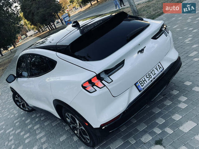 Білий Форд Mustang Mach-E, об'ємом двигуна 0 л та пробігом 35 тис. км за 26999 $, фото 32 на Automoto.ua