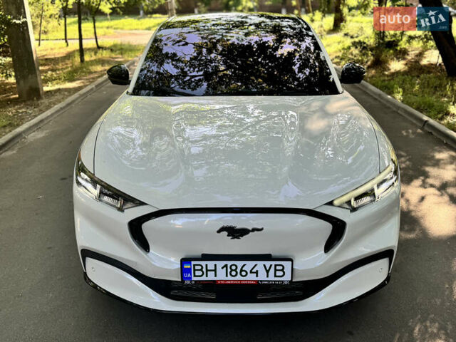 Белый Форд Mustang Mach-E, объемом двигателя 0 л и пробегом 74 тыс. км за 23500 $, фото 8 на Automoto.ua