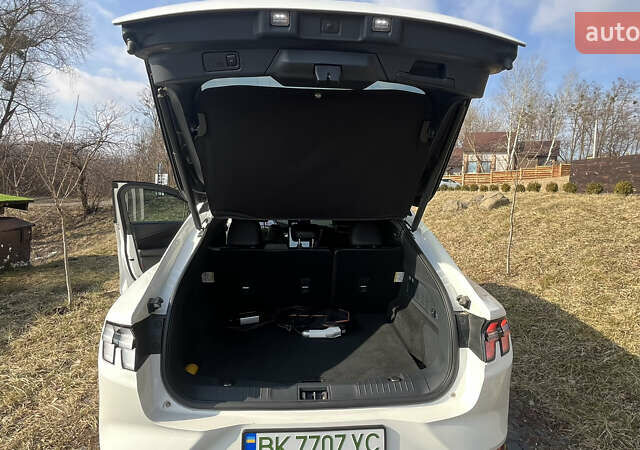 Білий Форд Mustang Mach-E, об'ємом двигуна 0 л та пробігом 65 тис. км за 25000 $, фото 11 на Automoto.ua