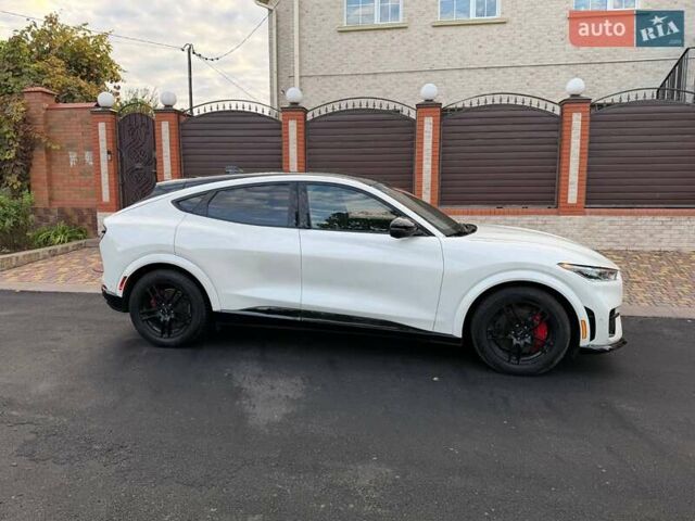 Белый Форд Mustang Mach-E, объемом двигателя 0 л и пробегом 157 тыс. км за 25900 $, фото 9 на Automoto.ua
