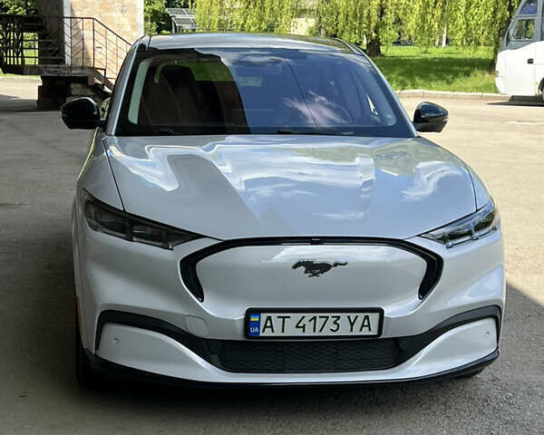 Белый Форд Mustang Mach-E, объемом двигателя 0 л и пробегом 79 тыс. км за 25300 $, фото 1 на Automoto.ua