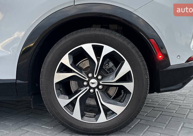 Белый Форд Mustang Mach-E, объемом двигателя 0 л и пробегом 56 тыс. км за 25700 $, фото 20 на Automoto.ua