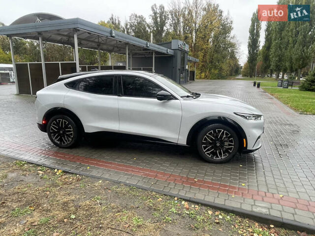 Форд Mustang Mach-E 2021 в Кременчуге на Automoto.ua Белый Форд Mustang Mach-E, объемом двигателя 0 л и пробегом 120 тыс. км за 28000 $, фото 8 на Automoto.ua