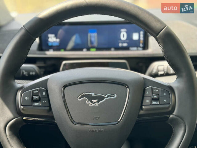 Белый Форд Mustang Mach-E, объемом двигателя 0 л и пробегом 74 тыс. км за 23500 $, фото 25 на Automoto.ua
