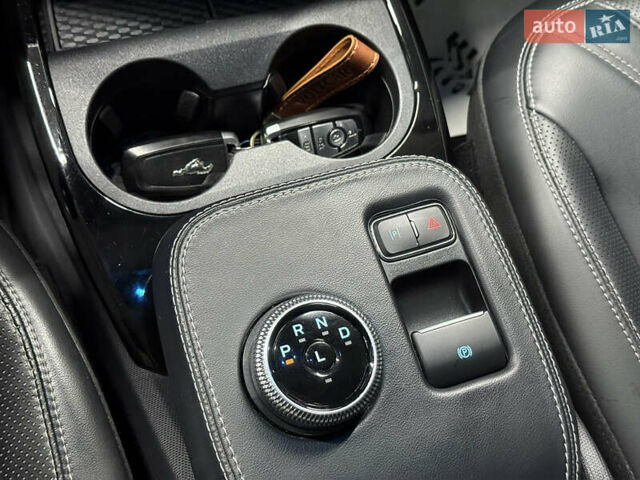 Белый Форд Mustang Mach-E, объемом двигателя 0 л и пробегом 228 тыс. км за 19900 $, фото 78 на Automoto.ua