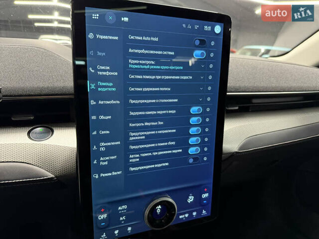 Белый Форд Mustang Mach-E, объемом двигателя 0 л и пробегом 228 тыс. км за 19900 $, фото 84 на Automoto.ua