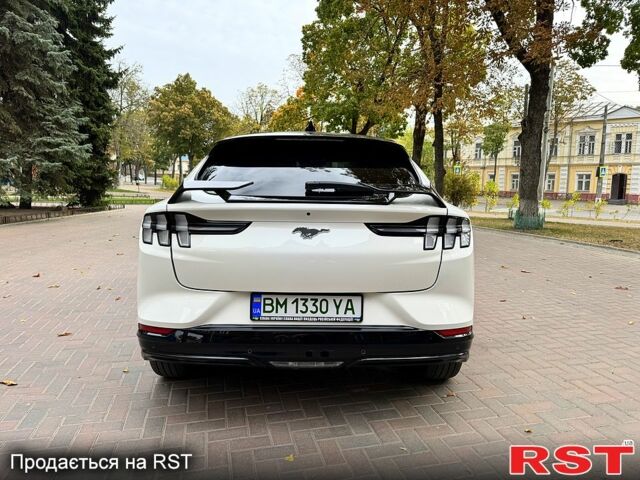 Белый Форд Mustang Mach-E, объемом двигателя 0 л и пробегом 24 тыс. км за 27999 $, фото 3 на Automoto.ua