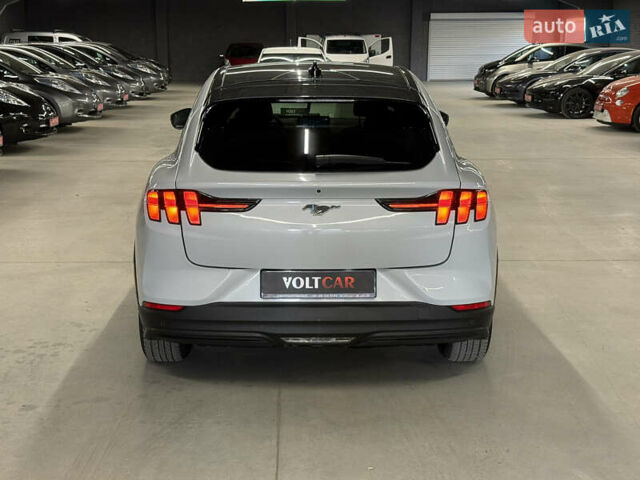 Белый Форд Mustang Mach-E, объемом двигателя 0 л и пробегом 228 тыс. км за 19900 $, фото 35 на Automoto.ua