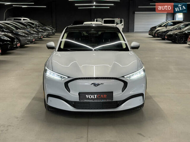 Белый Форд Mustang Mach-E, объемом двигателя 0 л и пробегом 228 тыс. км за 19900 $, фото 9 на Automoto.ua