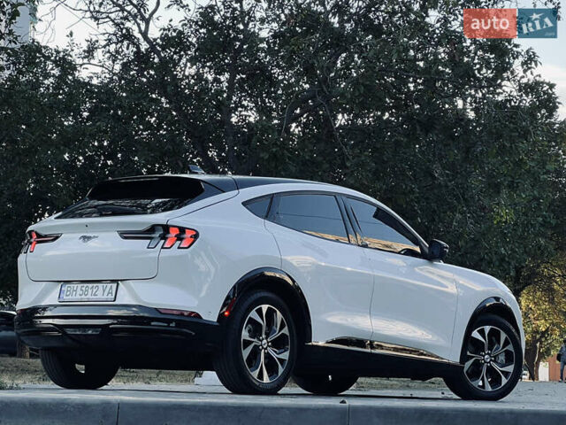 Білий Форд Mustang Mach-E, об'ємом двигуна 0 л та пробігом 35 тис. км за 26999 $, фото 21 на Automoto.ua