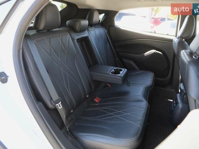 Белый Форд Mustang Mach-E, объемом двигателя 0 л и пробегом 67 тыс. км за 27500 $, фото 9 на Automoto.ua