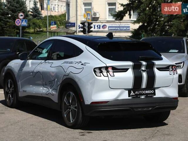 Белый Форд Mustang Mach-E, объемом двигателя 0 л и пробегом 67 тыс. км за 27500 $, фото 5 на Automoto.ua