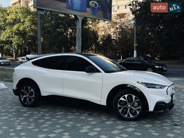 Білий Форд Mustang Mach-E, об'ємом двигуна 0 л та пробігом 35 тис. км за 26999 $, фото 18 на Automoto.ua