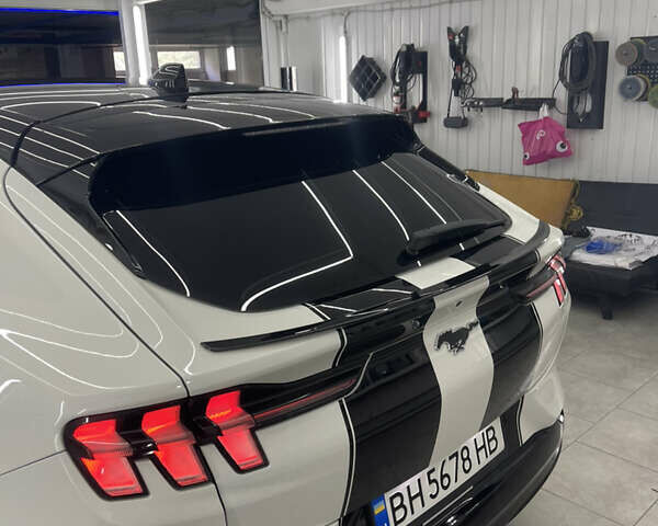 Білий Форд Mustang Mach-E, об'ємом двигуна 0 л та пробігом 15 тис. км за 46900 $, фото 11 на Automoto.ua