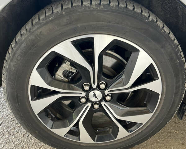 Белый Форд Mustang Mach-E, объемом двигателя 0 л и пробегом 79 тыс. км за 25300 $, фото 12 на Automoto.ua