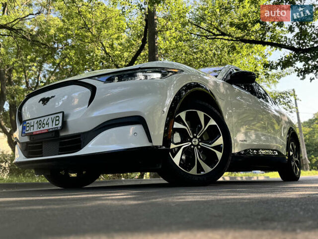Белый Форд Mustang Mach-E, объемом двигателя 0 л и пробегом 74 тыс. км за 23500 $, фото 13 на Automoto.ua