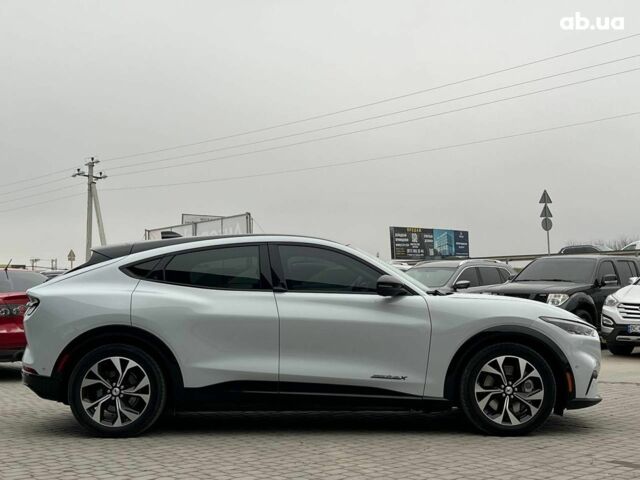 Белый Форд Mustang Mach-E, объемом двигателя 0 л и пробегом 80 тыс. км за 26640 $, фото 8 на Automoto.ua