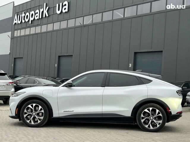 Белый Форд Mustang Mach-E, объемом двигателя 0 л и пробегом 80 тыс. км за 26640 $, фото 2 на Automoto.ua