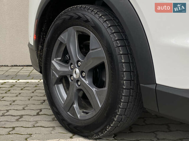 Білий Форд Mustang Mach-E, об'ємом двигуна 0 л та пробігом 58 тис. км за 22450 $, фото 11 на Automoto.ua