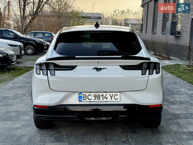 Білий Форд Mustang Mach-E, об'ємом двигуна 0 л та пробігом 42 тис. км за 25300 $, фото 7 на Automoto.ua