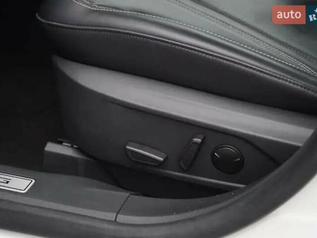 Белый Форд Mustang Mach-E, объемом двигателя 0 л и пробегом 42 тыс. км за 32500 $, фото 6 на Automoto.ua