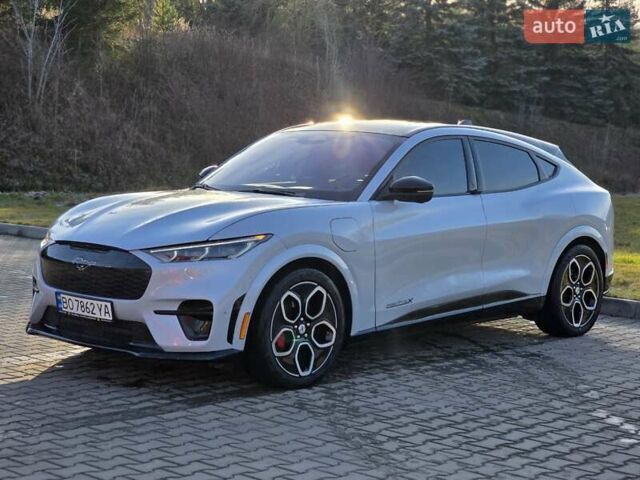 Белый Форд Mustang Mach-E, объемом двигателя 0 л и пробегом 31 тыс. км за 31999 $, фото 16 на Automoto.ua