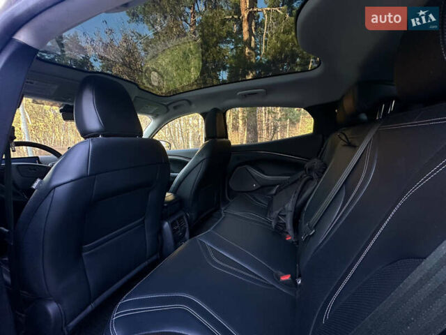 Белый Форд Mustang Mach-E, объемом двигателя 0 л и пробегом 51 тыс. км за 29900 $, фото 20 на Automoto.ua