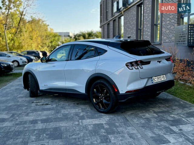 Белый Форд Mustang Mach-E, объемом двигателя 0 л и пробегом 32 тыс. км за 24500 $, фото 4 на Automoto.ua