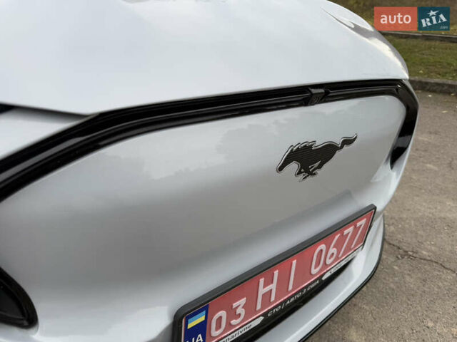 Форд Mustang Mach-E 2022 в Ровно на Automoto.ua Белый Форд Mustang Mach-E, объемом двигателя 0 л и пробегом 75 тыс. км за 23700 $, фото 32 на Automoto.ua
