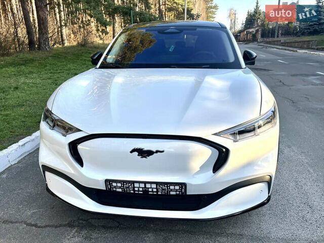 Белый Форд Mustang Mach-E, объемом двигателя 0 л и пробегом 51 тыс. км за 29900 $, фото 16 на Automoto.ua