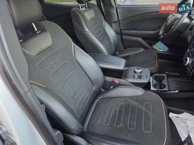 Белый Форд Mustang Mach-E, объемом двигателя 0 л и пробегом 31 тыс. км за 31999 $, фото 62 на Automoto.ua