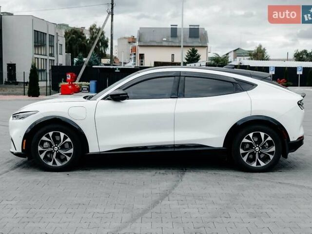 Белый Форд Mustang Mach-E, объемом двигателя 0 л и пробегом 56 тыс. км за 25300 $, фото 7 на Automoto.ua