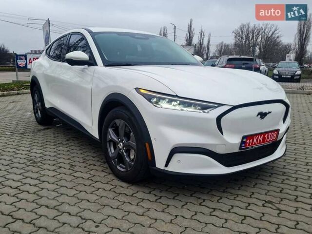 Белый Форд Mustang Mach-E, объемом двигателя 0 л и пробегом 34 тыс. км за 27000 $, фото 1 на Automoto.ua