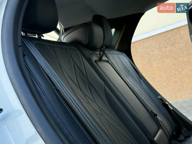Белый Форд Mustang Mach-E, объемом двигателя 0 л и пробегом 60 тыс. км за 22200 $, фото 58 на Automoto.ua
