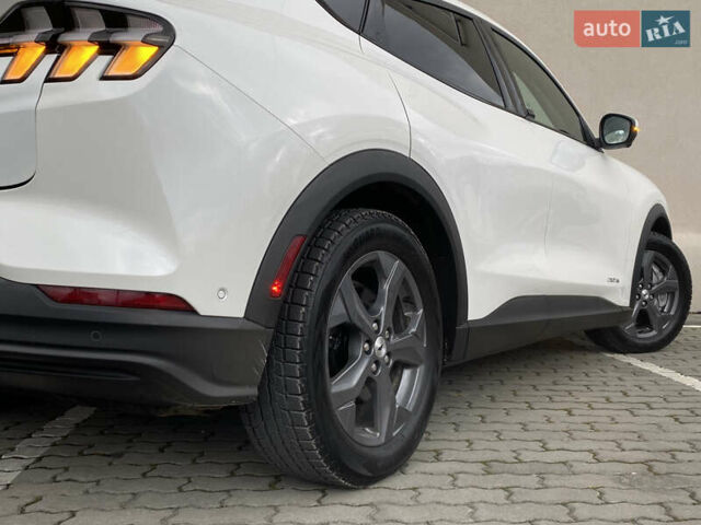 Білий Форд Mustang Mach-E, об'ємом двигуна 0 л та пробігом 58 тис. км за 22450 $, фото 44 на Automoto.ua