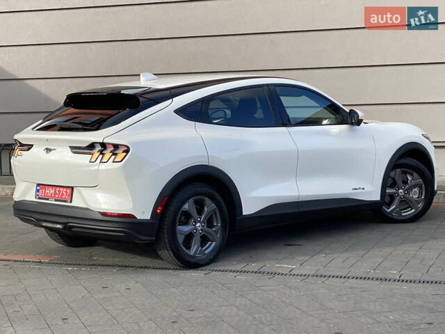 Белый Форд Mustang Mach-E, объемом двигателя 0 л и пробегом 58 тыс. км за 22950 $, фото 49 на Automoto.ua