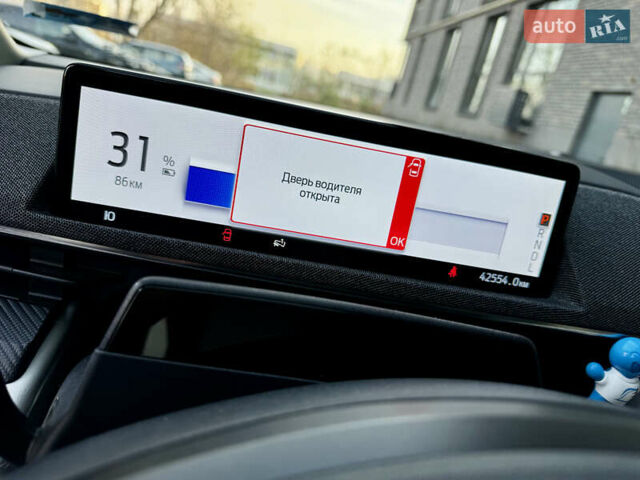 Білий Форд Mustang Mach-E, об'ємом двигуна 0 л та пробігом 42 тис. км за 25300 $, фото 24 на Automoto.ua